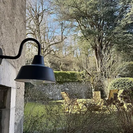 Le Vieux Cedre, Garden & Woodfire *