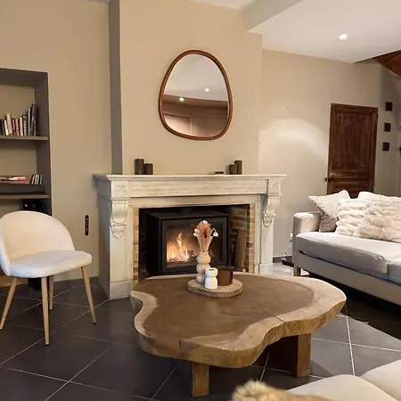 Le Vieux Cedre, Garden & Woodfire